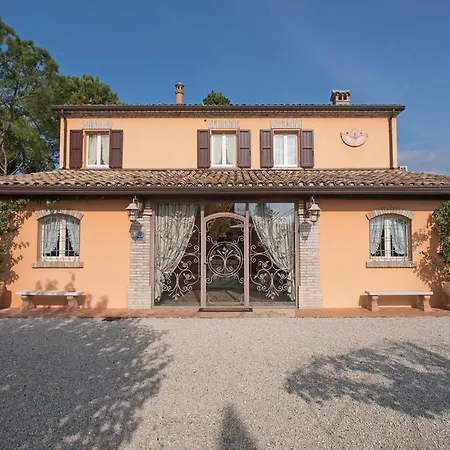 Couette-café Il Poggianino 4*