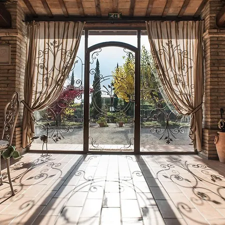 Il Poggianino Couette-café 4*