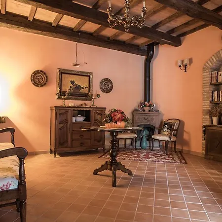 Couette-café Il Poggianino 4*